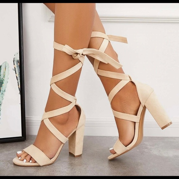 Strappy Heel Size 8 NWOT - Picture 8 of 11